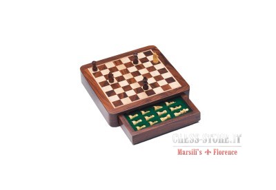 Wooden magnetic chess set